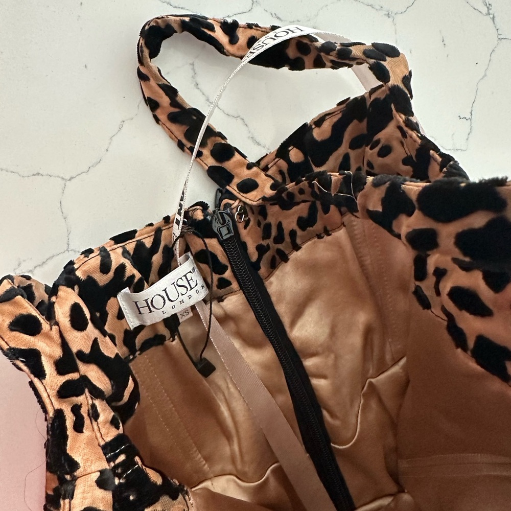 NWOT House of CB Cleo Leopard Dress XS - Picture 5 of 7